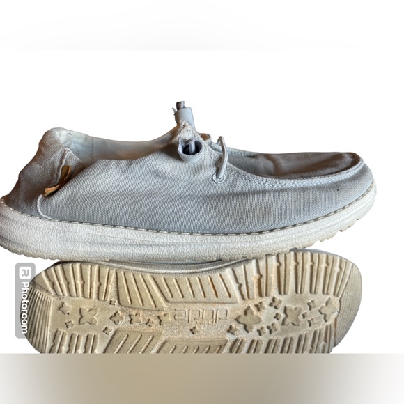 Hey Dude Women's Size 6 (Youth 5) Light Gray Chambray Loafers - Picture 3 of 8